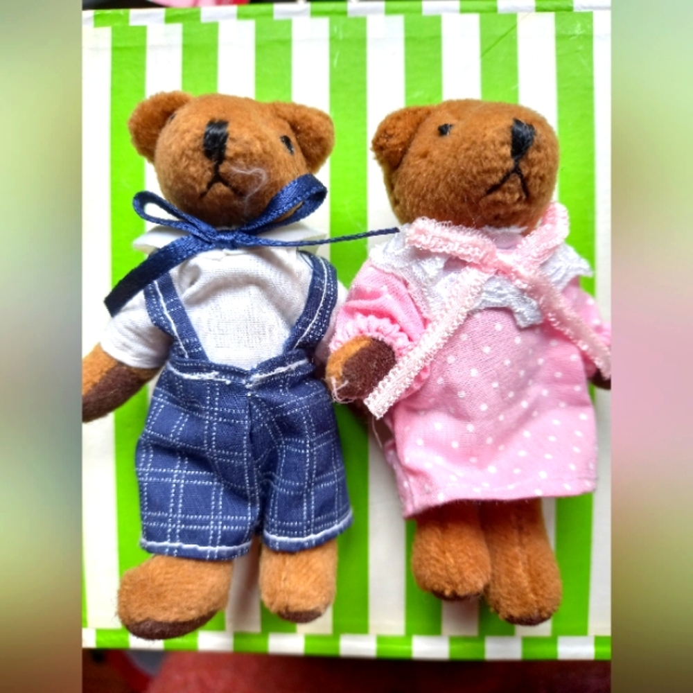 Mini stuffed bears